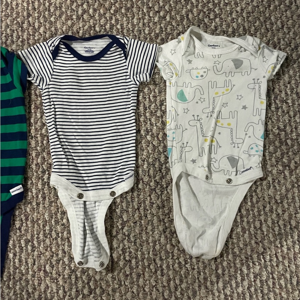 6 onesies 0-3M
